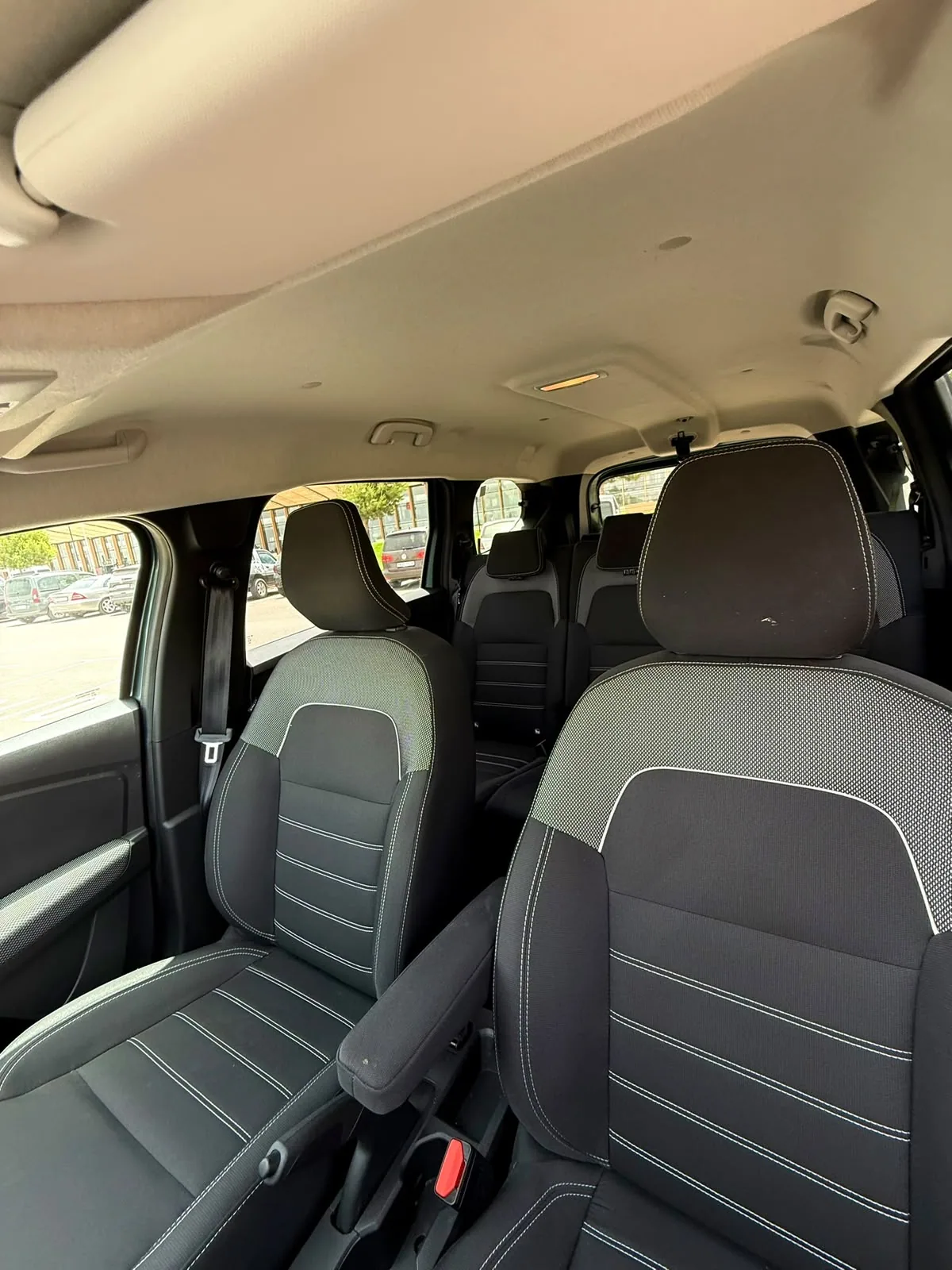 Dacia Jogger seats and third row