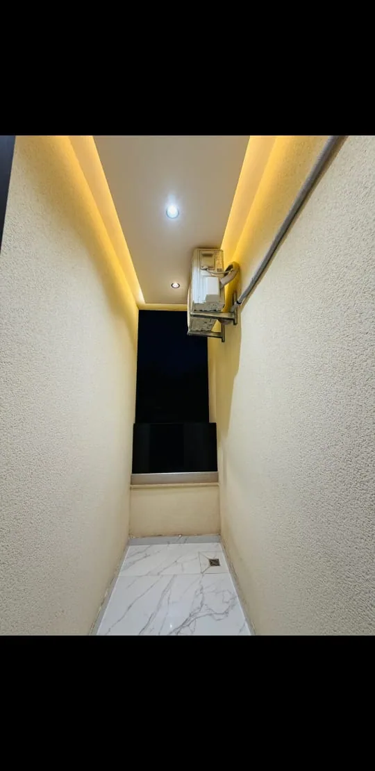 Utility courtyard